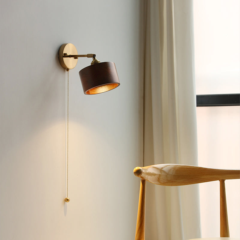 Moderne Scandinavische Ronde Kegelvormige Koperen Houten Wandlamp Met 1 Lichtpunt Voor De Slaapkamer