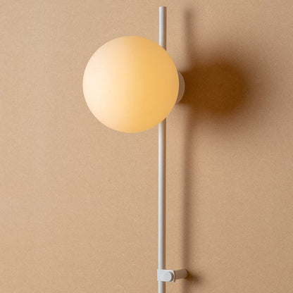 Minimalistische Lange Glazen Bol Met 1 Lichts Wandlamp