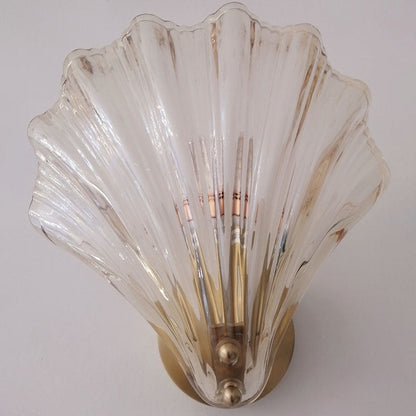 Moderne Art Deco Scalloped Shell Amber Glass Shade Messing Frame 1-Lichts Wandlamp Lamp Voor Slaapkamer