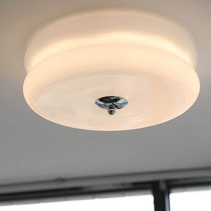 Franse Minimalistische Crèmekleurige Glazen Ronde Led Plafondlamp