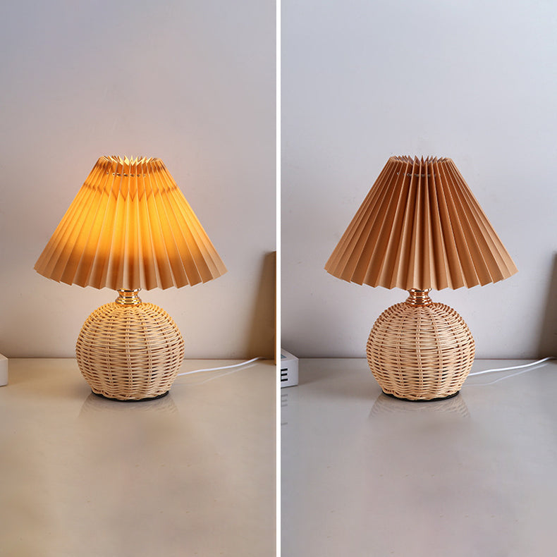 Moderne Scandinavische Rotan Stoffen Geplooide Conische Bol Led Tafellamp Voor Slaapkamer