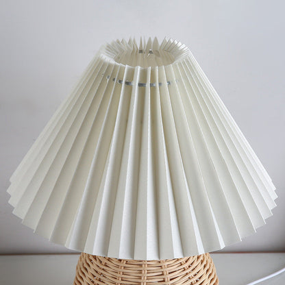 Moderne Scandinavische Rotan Stoffen Geplooide Conische Bol Led Tafellamp Voor Slaapkamer