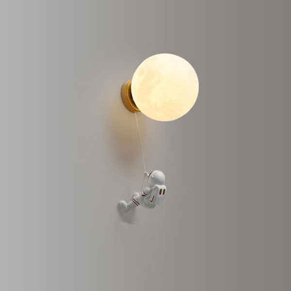 Hedendaagse Creatieve Orb Astronaut Iron Resin 1-Lichts Wandlamp Voor Slaapkamer