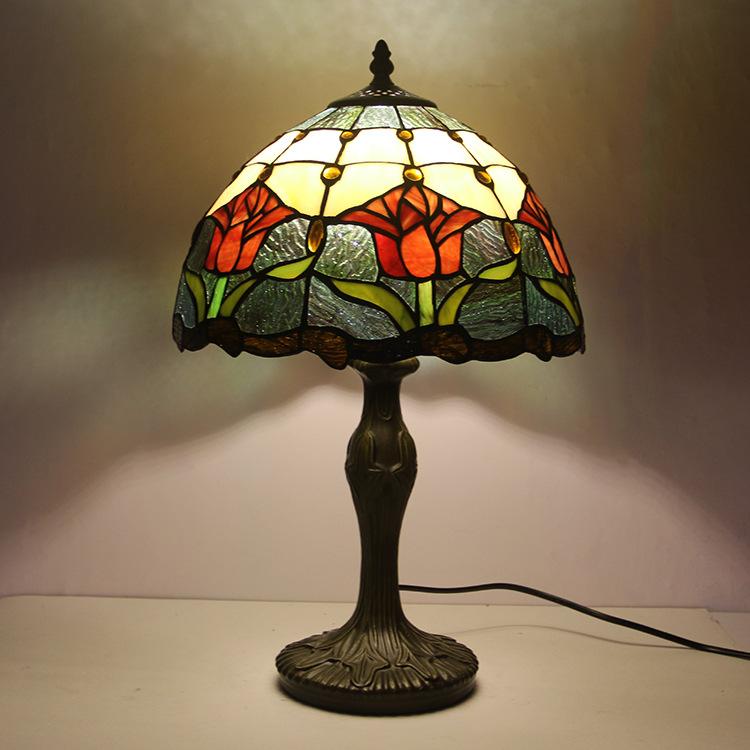 Europese Decoratieve Tiffany Glas-in-lood Tafellamp Met 1 Lichtpunt