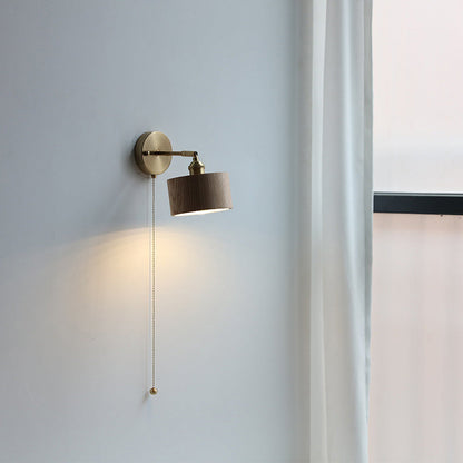 Moderne Scandinavische Ronde Kegelvormige Koperen Houten Wandlamp Met 1 Lichtpunt Voor De Slaapkamer